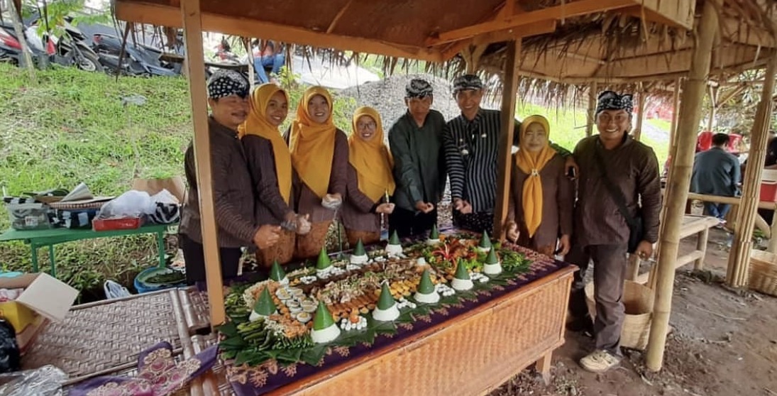 Sampul album Pemerintah Desa Keji mengikuti Lomba Festival Sego  Iriban dalam rangka merti bumi serasi